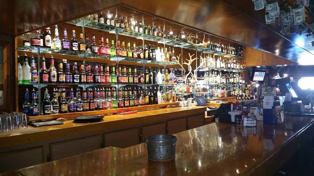 Rustic Inn | restaurant | 133 N Saginaw St, St Charles, MI 48655, USA | 9898656466 OR +1 989-865-6466