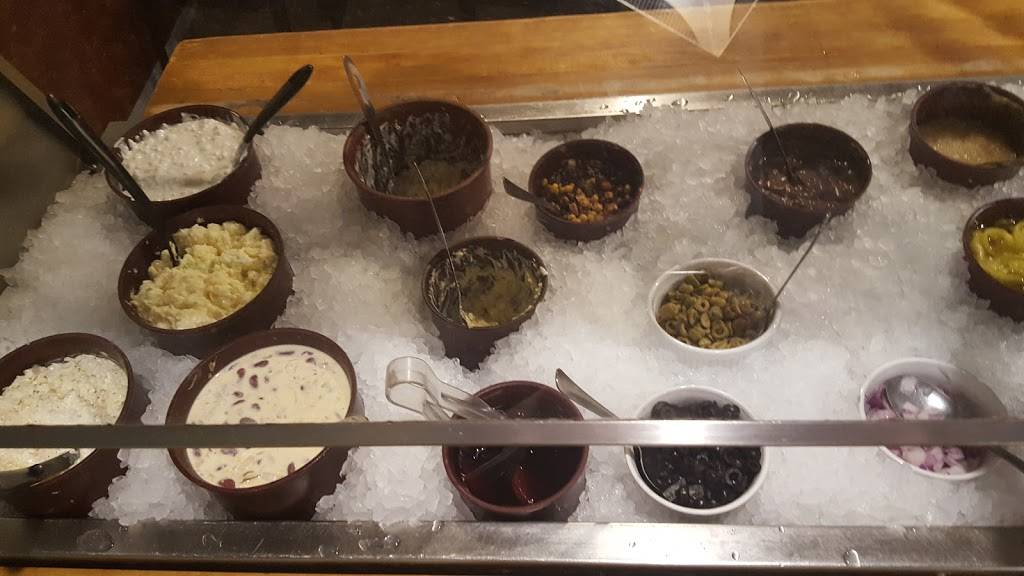 Crossroad Inn | restaurant | 5975 IN-9, Columbia City, IN 46725, USA | 2603962144 OR +1 260-396-2144