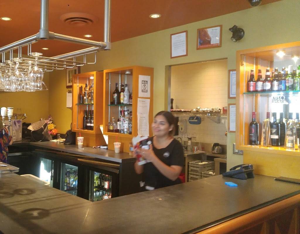 Swiss Chalet | restaurant | 9950 Airport Rd, Brampton, ON L6S 0C5, Canada | 9057897022 OR +1 905-789-7022