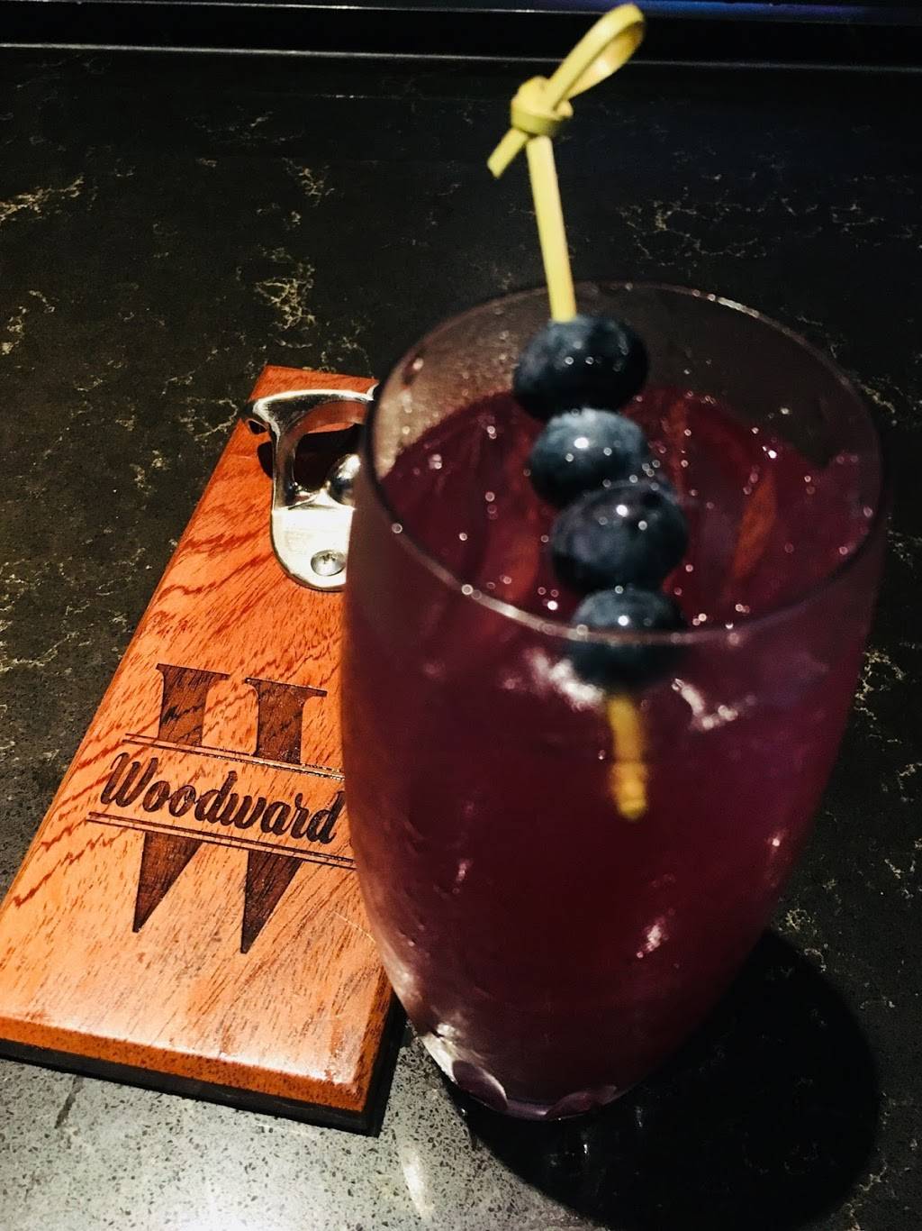 Woodwards | night club | 3600 Centerpoint Pkwy, Pontiac, MI 48341, USA | 2486486060 OR +1 248-648-6060