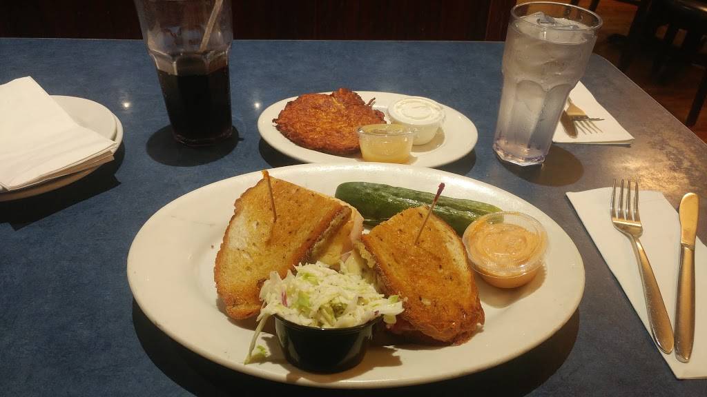 Max and Bennys Restaurant | restaurant | 461 Waukegan Rd, Northbrook, IL 60062, USA | 8472729490 OR +1 847-272-9490