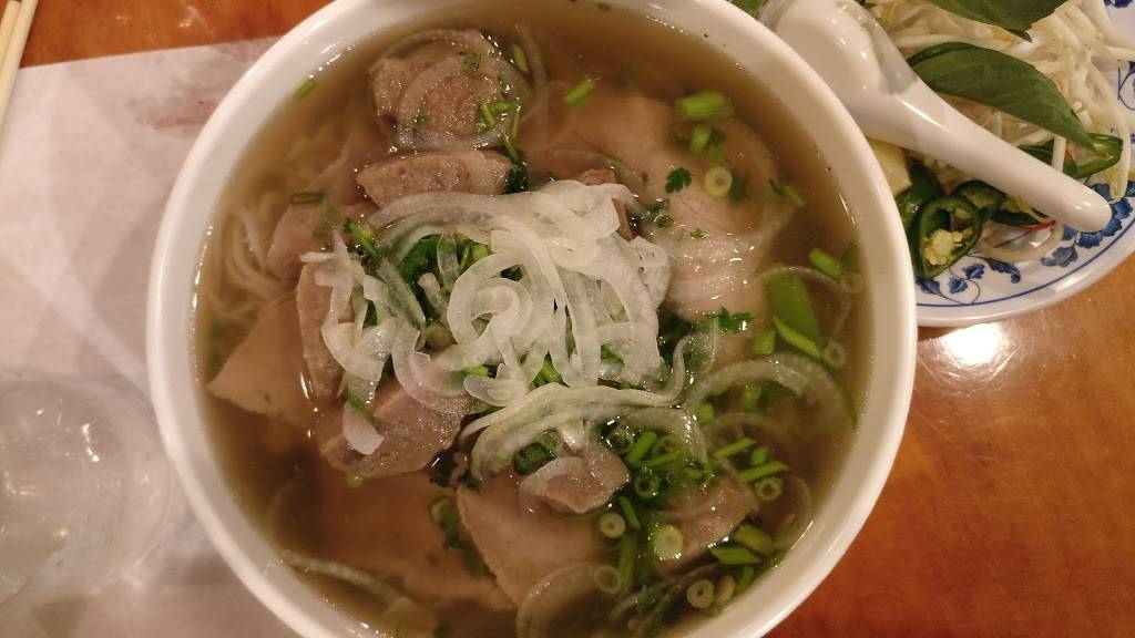 Mekong Restaurant | restaurant | 6004 W Broad St, Richmond, VA 23230, USA | 8042888929 OR +1 804-288-8929