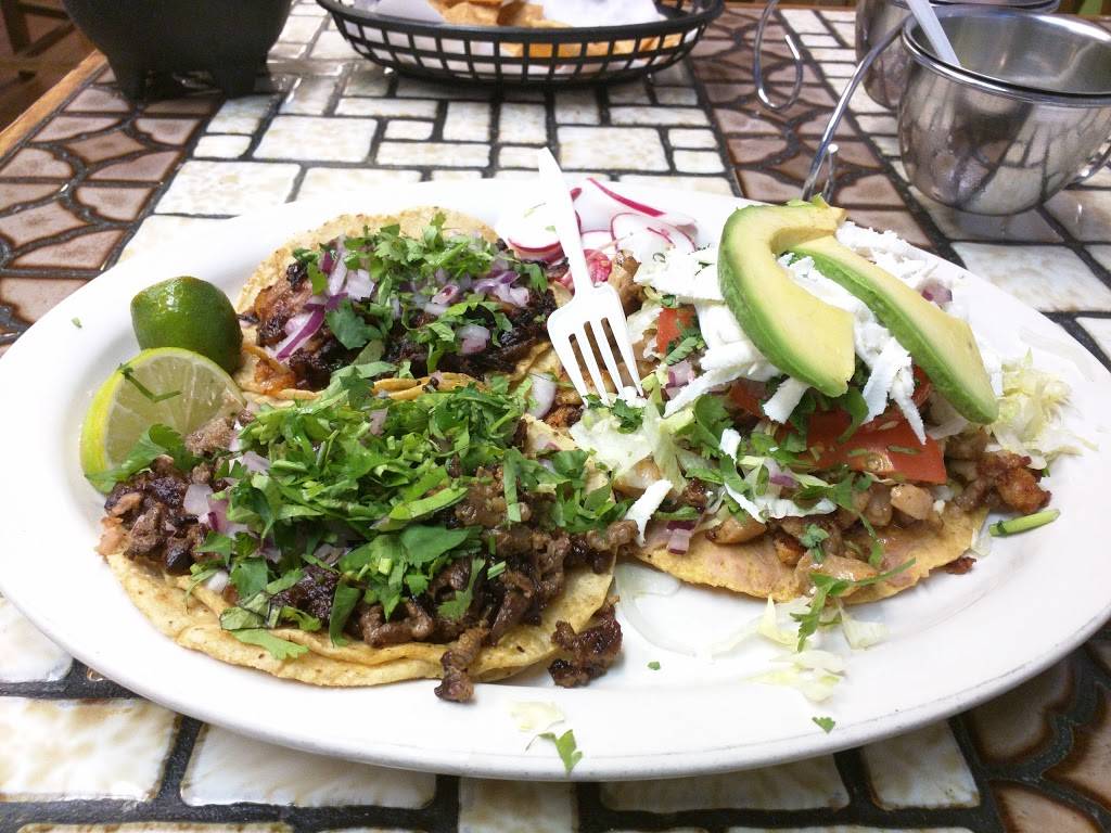 El Original Gallo Bravo | restaurant | 4503 N Kedzie Ave, Chicago, IL 60625, USA | 7732674900 OR +1 773-267-4900