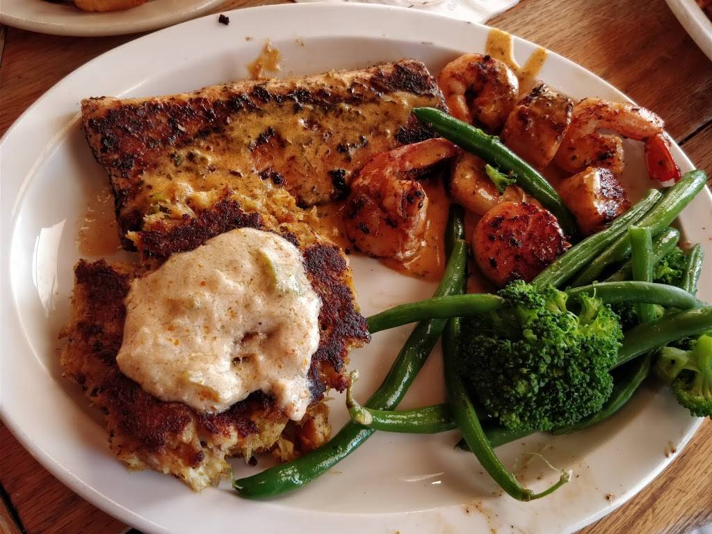 Shem Creek Bar and Grill | restaurant | 508 Mill St, Mt Pleasant, SC 29464, USA | 8438848102 OR +1 843-884-8102