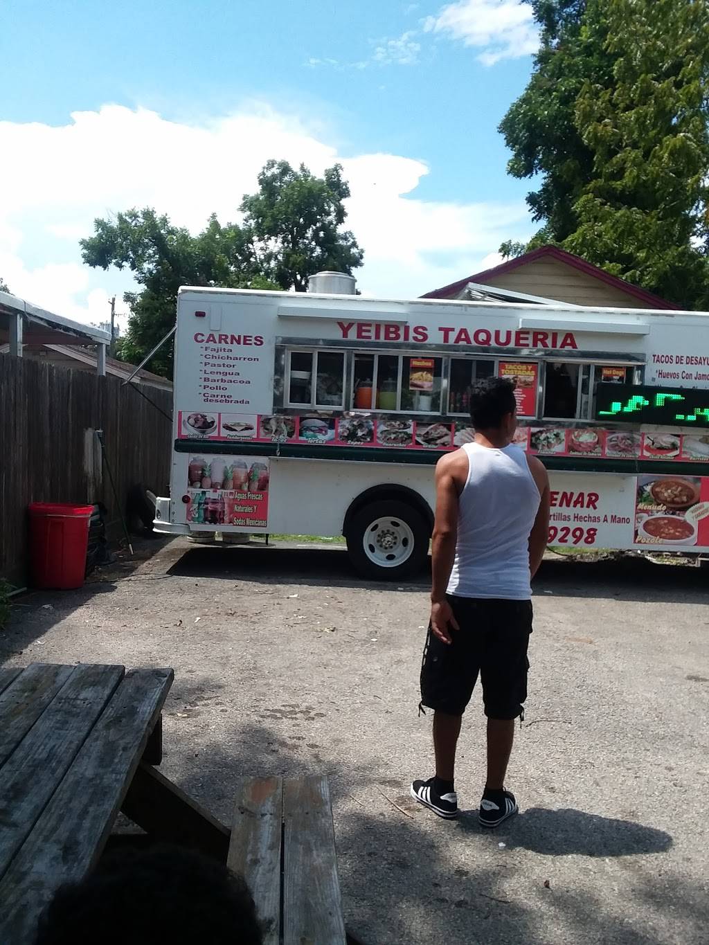 Yeibis Taqueria | restaurant | 6902 Gonzales St, Houston, TX 77020, USA | 7134809298 OR +1 713-480-9298