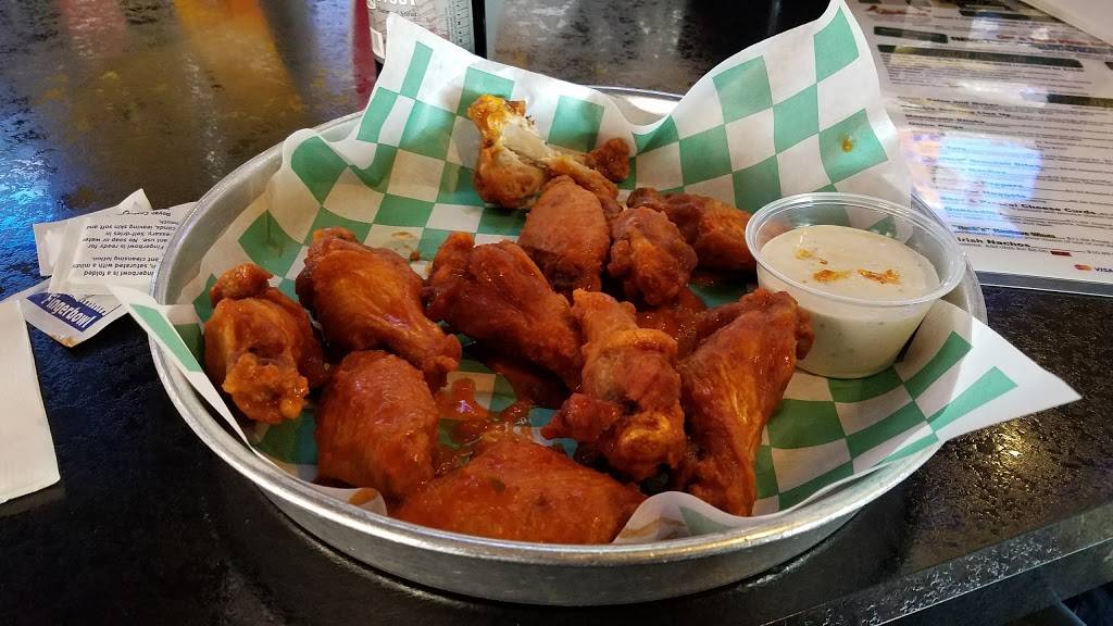 Coaches Corner | restaurant | 749 Mormon Trek Blvd, Iowa City, IA 52246, USA | 3193589080 OR +1 319-358-9080