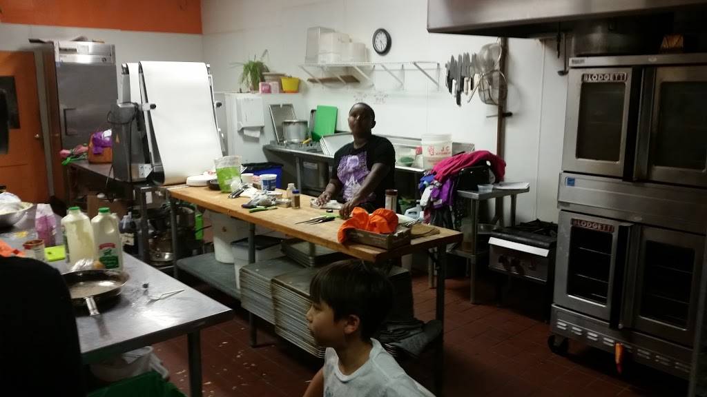 Venga Empanadas | restaurant | 443 Valencia St, San Francisco, CA 94103, USA | 4155525895 OR +1 415-552-5895