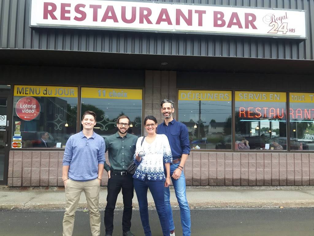 Restaurant Royal 24 | restaurant | 5237 Boulevard Wilfrid-Hamel, Québec, QC G2E 2H2, Canada | 4188721221 OR +1 418-872-1221