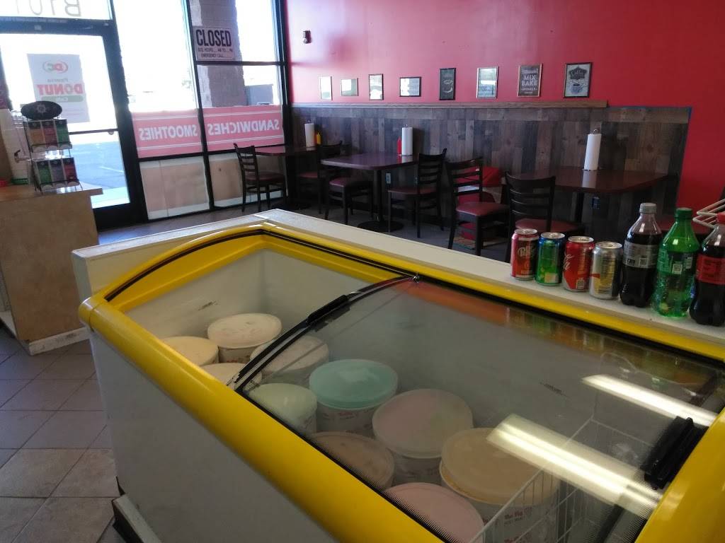 Peoria Donut Cafe | restaurant | 7539 W Peoria Ave Unit B101, Peoria, AZ 85345, USA | 4802315710 OR +1 480-231-5710