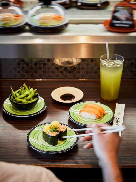 Kura Revolving Sushi Bar | restaurant | 101 Bond Sq, Watertown, MA 02472, USA | 6176757575 OR +1 617-675-7575