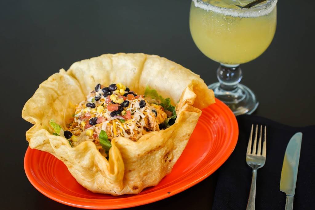 Rosalitas Cantina | restaurant | 12796 Manchester Rd, Des Peres, MO 63131, USA | 3144417060 OR +1 314-441-7060