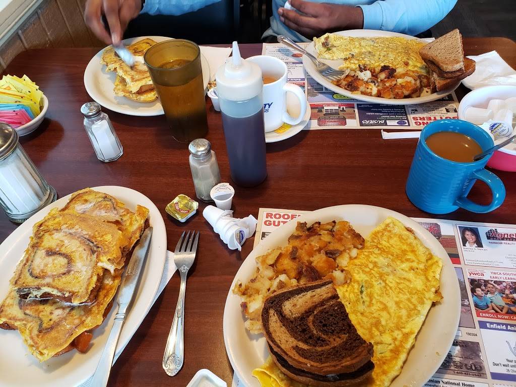 Hotcakes Family Restaurant | restaurant | 238 S Main St, East Windsor, CT 06088, USA | 8606239969 OR +1 860-623-9969