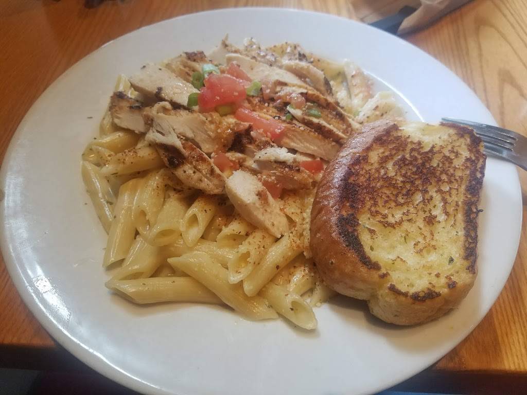 Chilis Grill & Bar | restaurant | 9980 University Plaza Dr, Fort Myers, FL 33913, USA | 2394334193 OR +1 239-433-4193