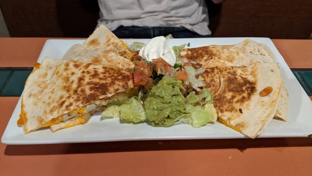 Puerto Vallarta | restaurant | 200 E Main St #4, Middletown, CT 06457, USA | 8608520080 OR +1 860-852-0080