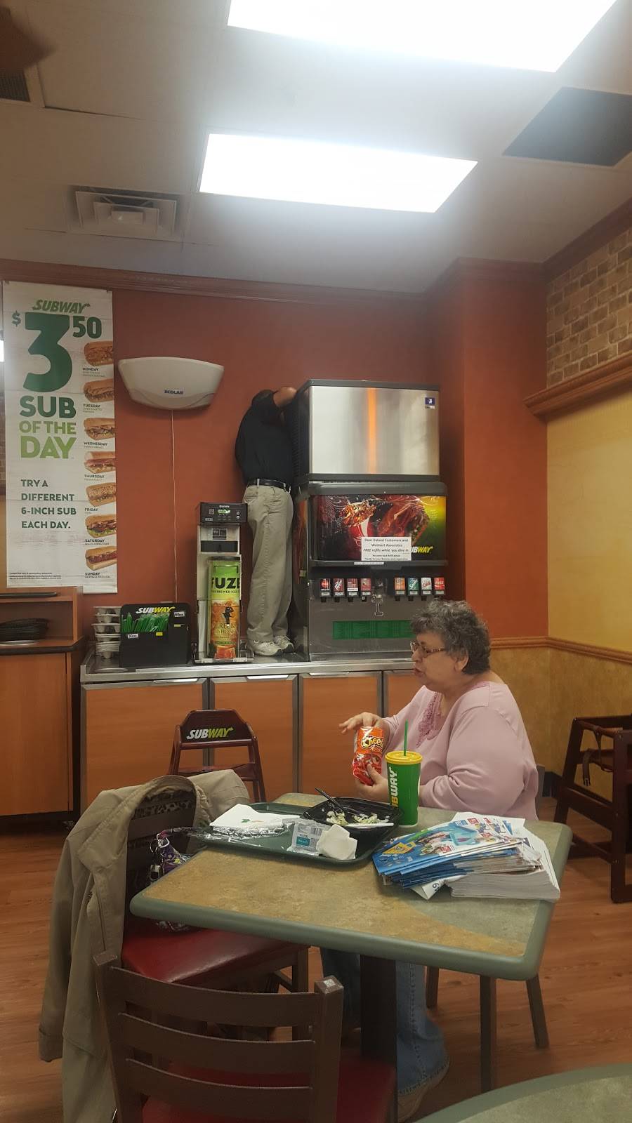 Subway Restaurants | restaurant | 850 S Barrington Rd, Streamwood, IL 60107, USA | 6308305960 OR +1 630-830-5960