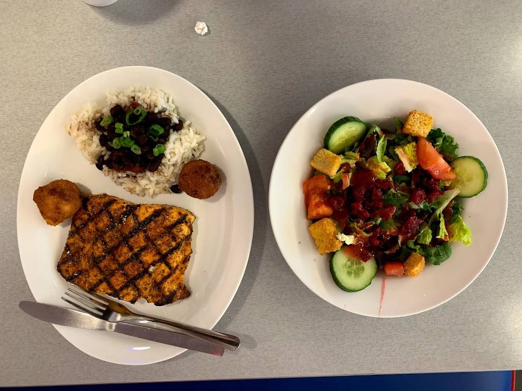 Flying Burger & Seafood | restaurant | 322 E Hawkins Pkwy, Longview, TX 75605, USA | 9034751537 OR +1 903-475-1537