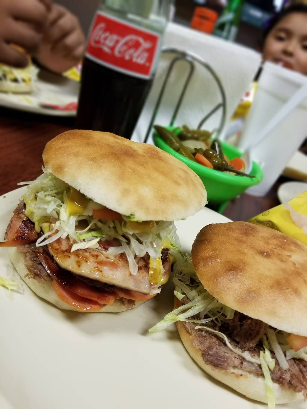 Loncheria El Popo | restaurant | 6557 San Pedro Ave, San Antonio, TX 78216, USA | 2103201800 OR +1 210-320-1800