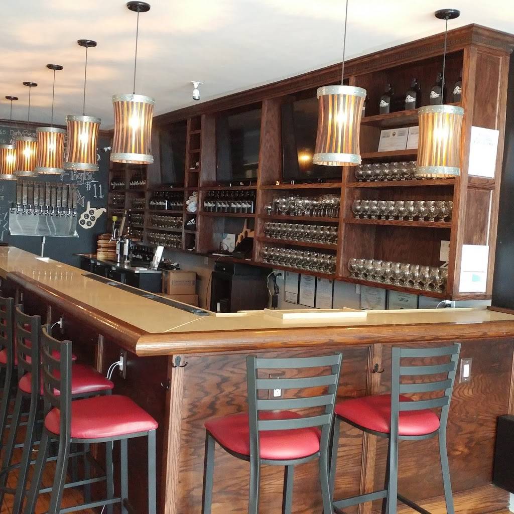 Abolitionist Ale Works | restaurant | 129 W Washington St #1529, Charles Town, WV 25414, USA | 6812521548 OR +1 681-252-1548