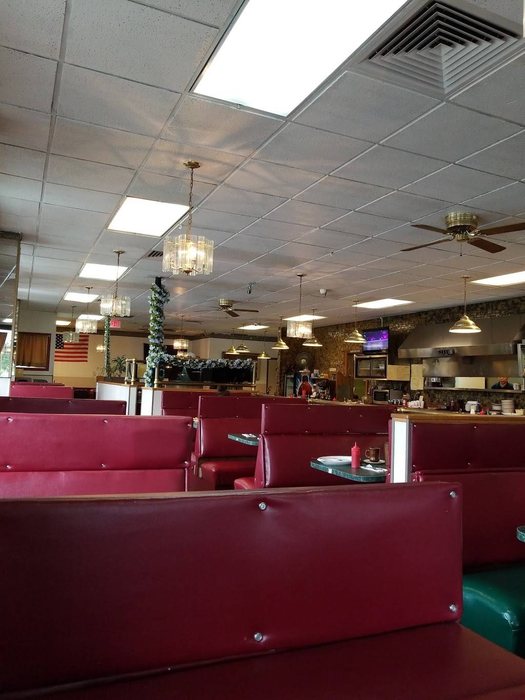 Flos Pancake House | restaurant | 335 Muldoon Rd, Anchorage, AK 99504, USA | 9073392440 OR +1 907-339-2440