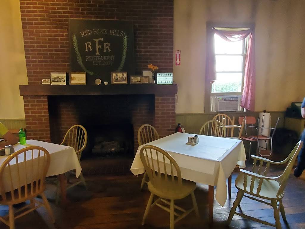 Red Rock Falls | restaurant | 664 PA-173, Slippery Rock, PA 16057, USA | 7244060806 OR +1 724-406-0806