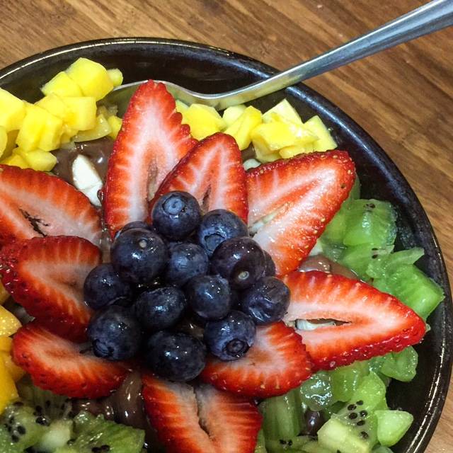 Ubatuba Acai | cafe | 18641 Ventura Blvd, Tarzana, CA 91356, USA | 8182078060 OR +1 818-207-8060