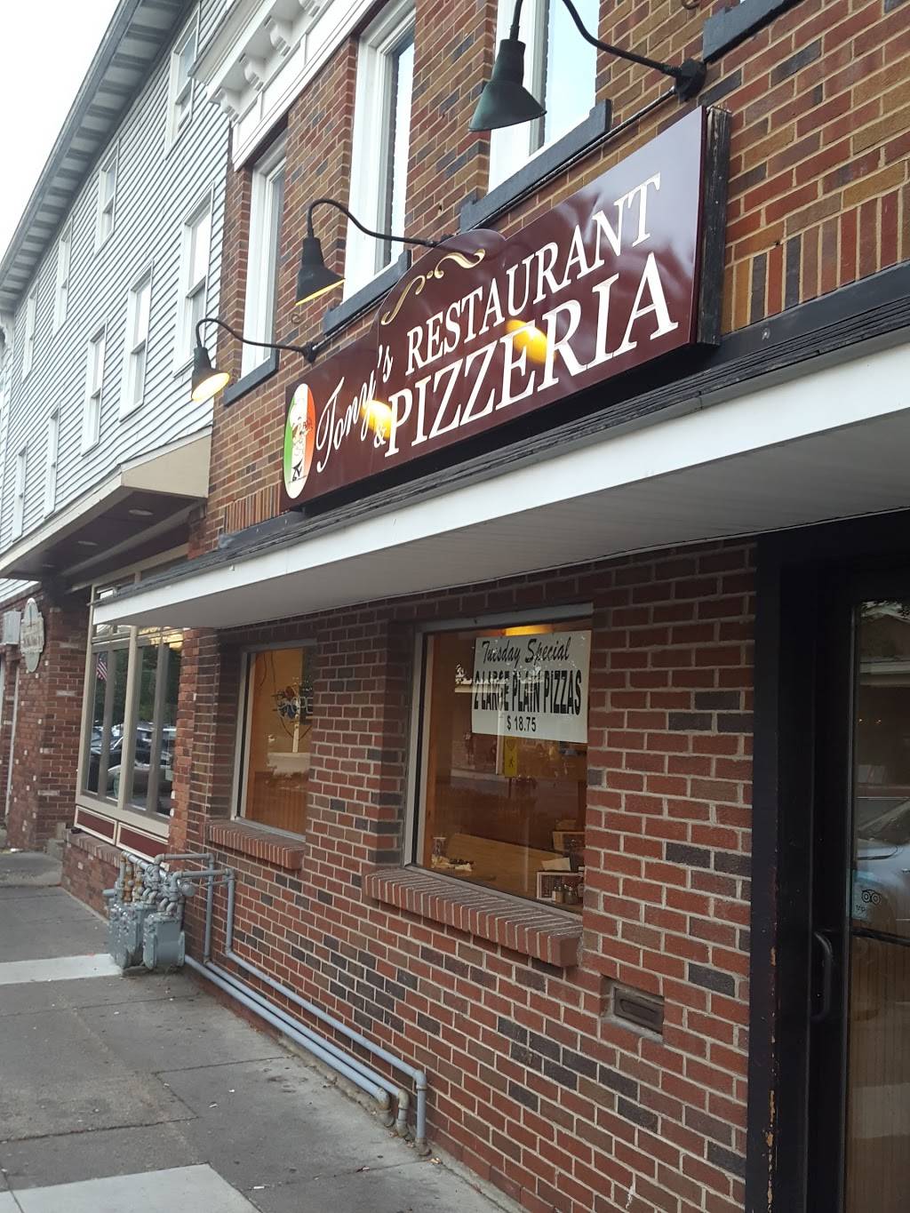 Tonys Restaurant & Pizzeria | restaurant | 57 Crystal St, East Stroudsburg, PA 18301, USA | 5704240911 OR +1 570-424-0911