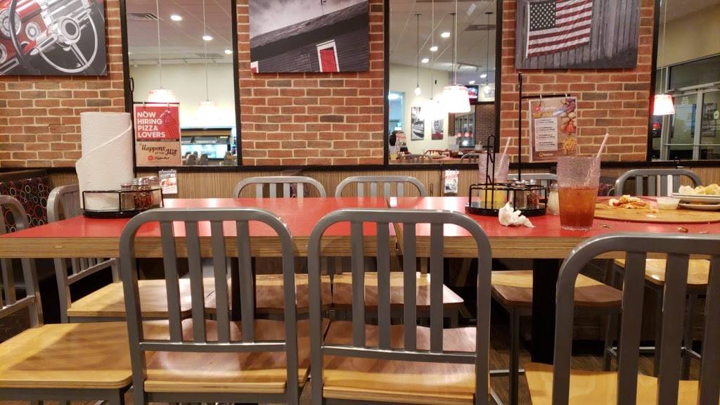 Pizza Hut | meal takeaway | 2549 SW Military Dr, San Antonio, TX 78224, USA | 2105910631 OR +1 210-591-0631