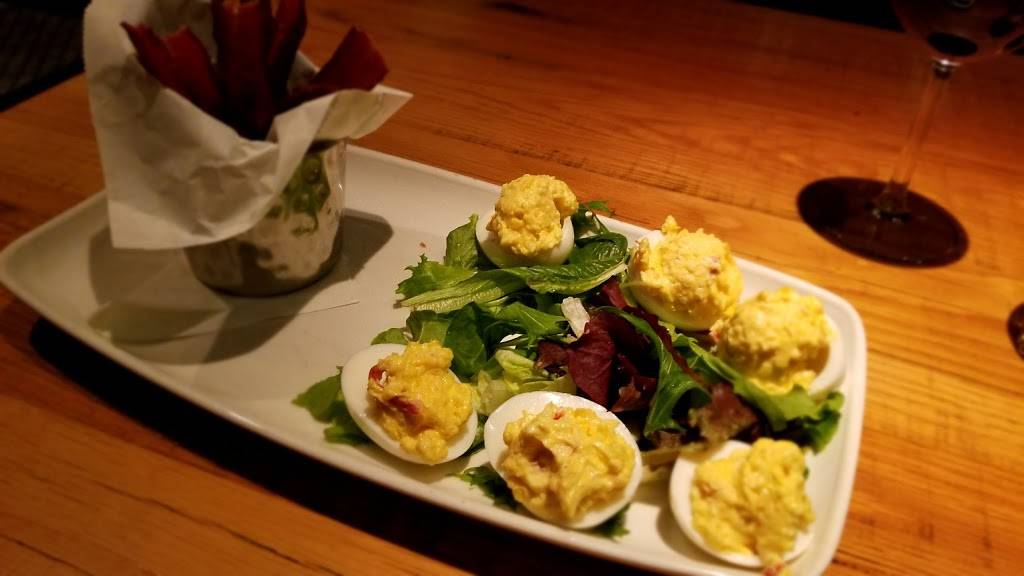 Village Tavern | restaurant | 4201 Congress St #190, Charlotte, NC 28209, USA | 7045529983 OR +1 704-552-9983