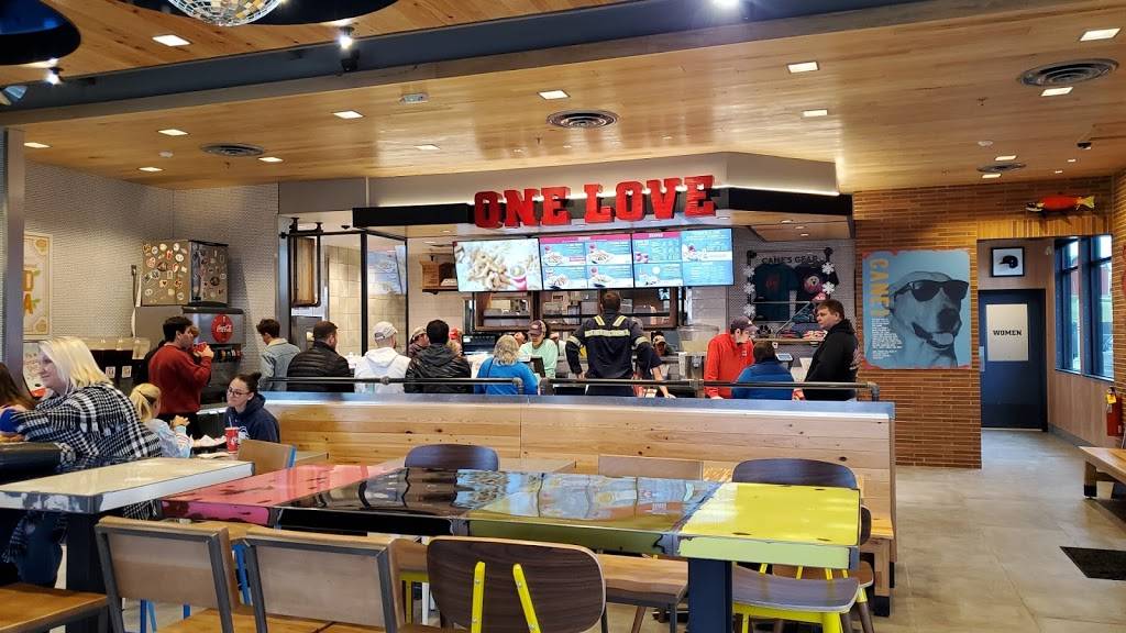 Raising Canes Chicken Fingers | meal takeaway | 5180 Tiedeman Rd, Brooklyn, OH 44144, USA | 2167773717 OR +1 216-777-3717