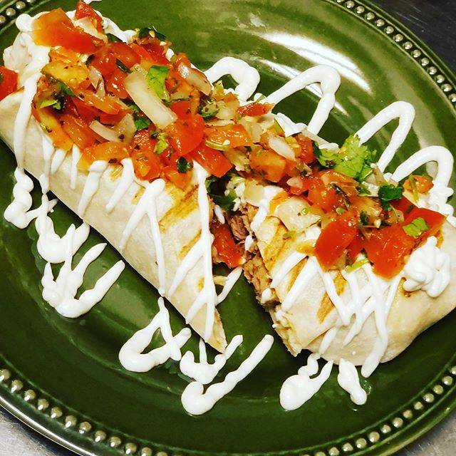 Los Locos | restaurant | 16775 Yonge St Unit 4, Newmarket, ON L3Y 8J4, Canada | 3652682267 OR +1 365-268-2267