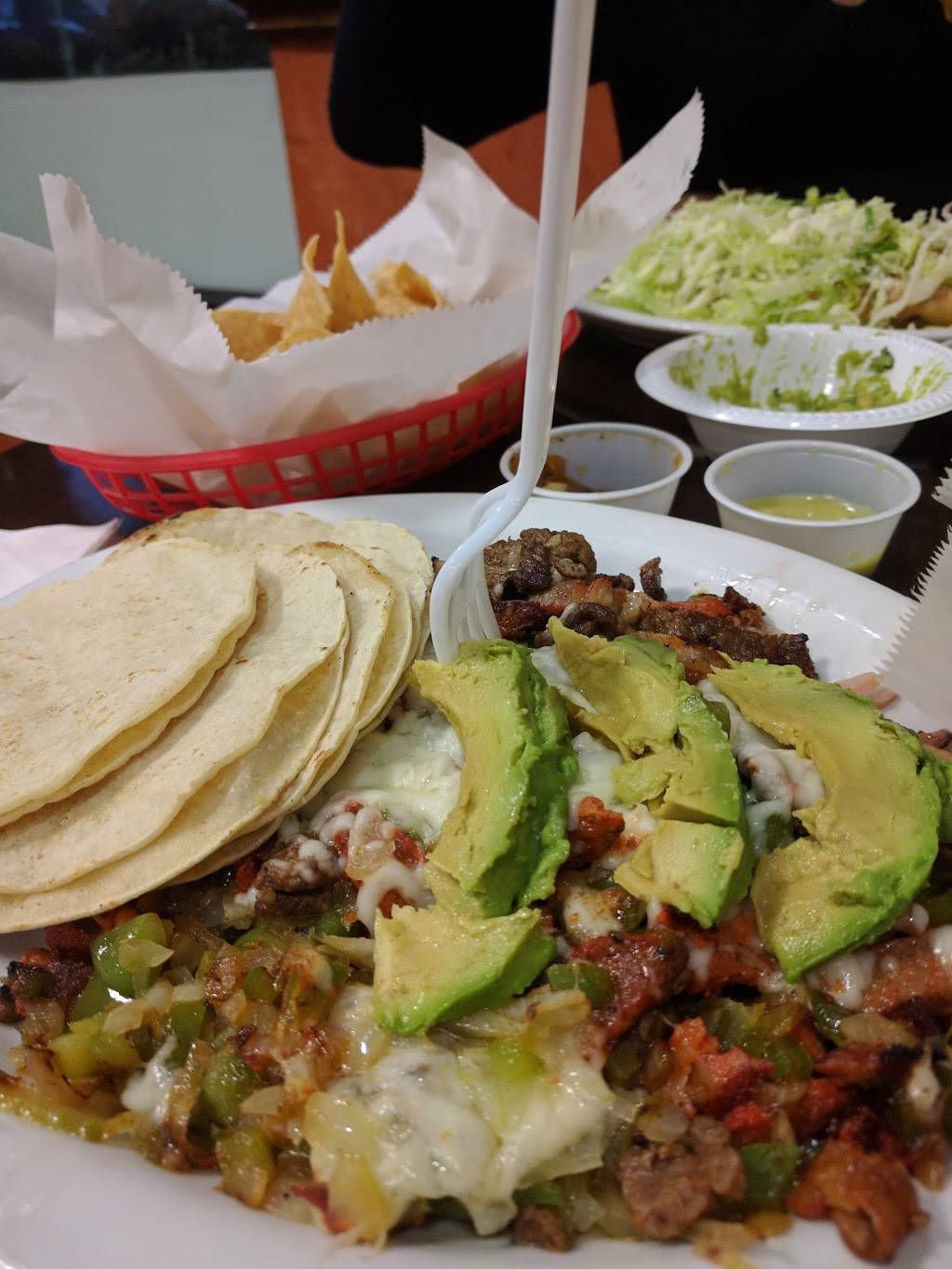 Taqueria Cuernavaca | restaurant | 1801 Ventura Blvd A, Oxnard, CA 93036, USA | 8059814111 OR +1 805-981-4111