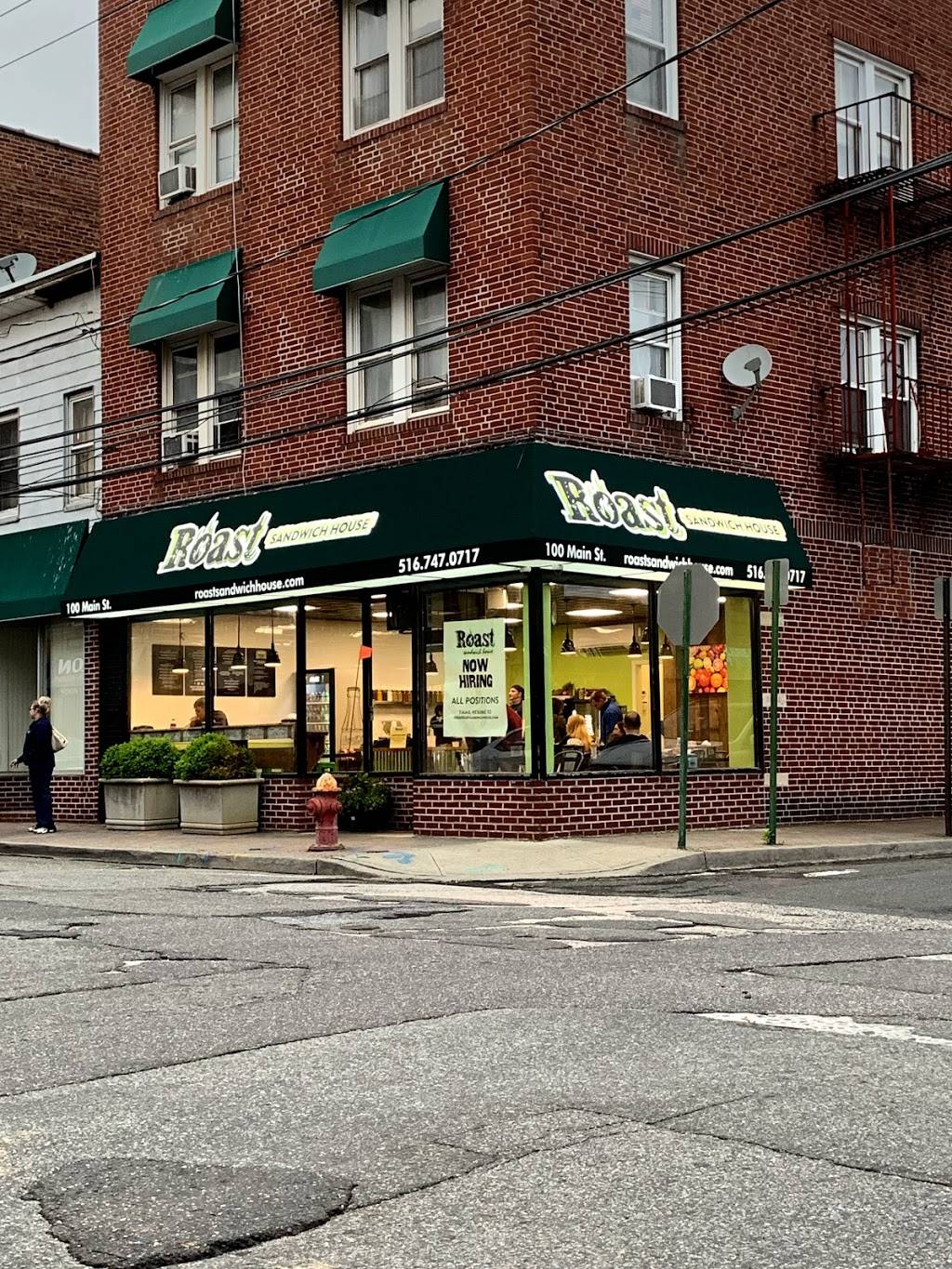 Roast Sandwich House | restaurant | 100 Main St, Mineola, NY 11501, USA | 5167470717 OR +1 516-747-0717