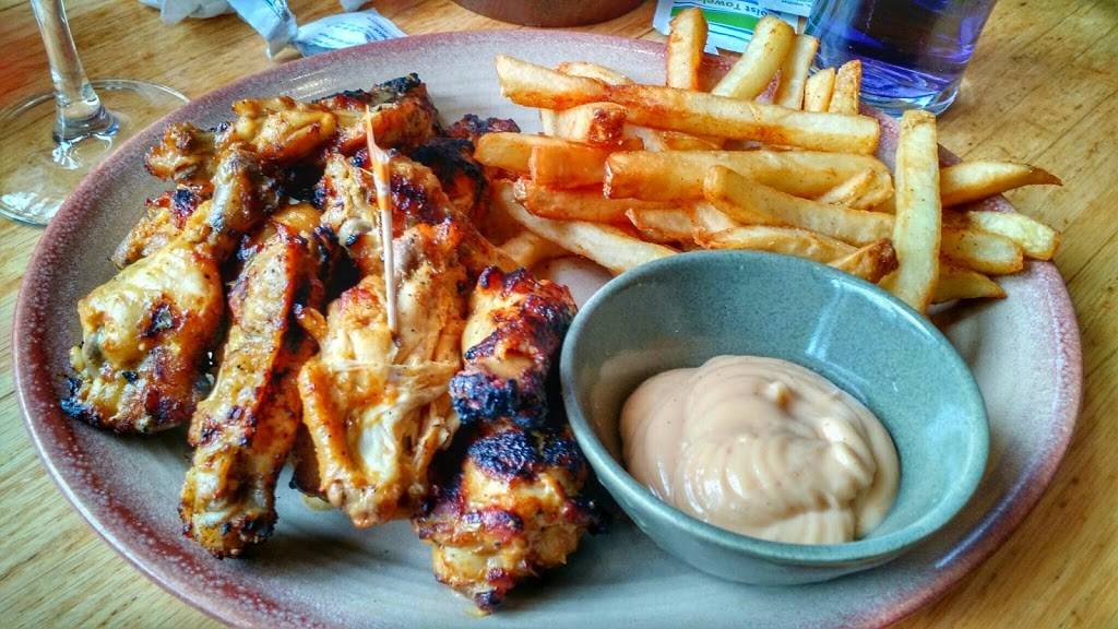 Nandos | restaurant | 1301 S Joyce St Suite D10, Arlington, VA 22202, USA | 5718589953 OR +1 571-858-9953