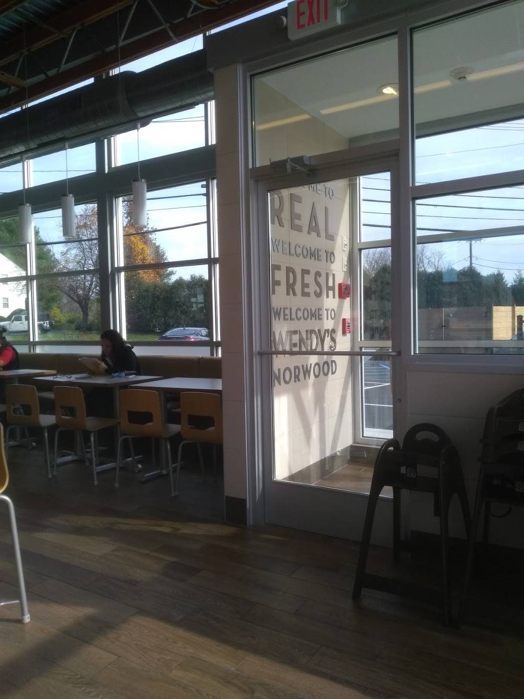 Wendys | restaurant | 1412 Boston-Providence Turnpike, Norwood, MA 02062, USA | 9085578412 OR +1 908-557-8412