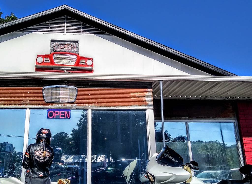 Filling Station Restaurant | restaurant | 2055 E Van Buren, Eureka Springs, AR 72632, USA | 4792536015 OR +1 479-253-6015