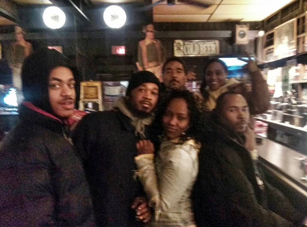 Crown Fried Chicken | restaurant | 849 E Allegheny Ave, Philadelphia, PA 19134, USA | 2157394814 OR +1 215-739-4814