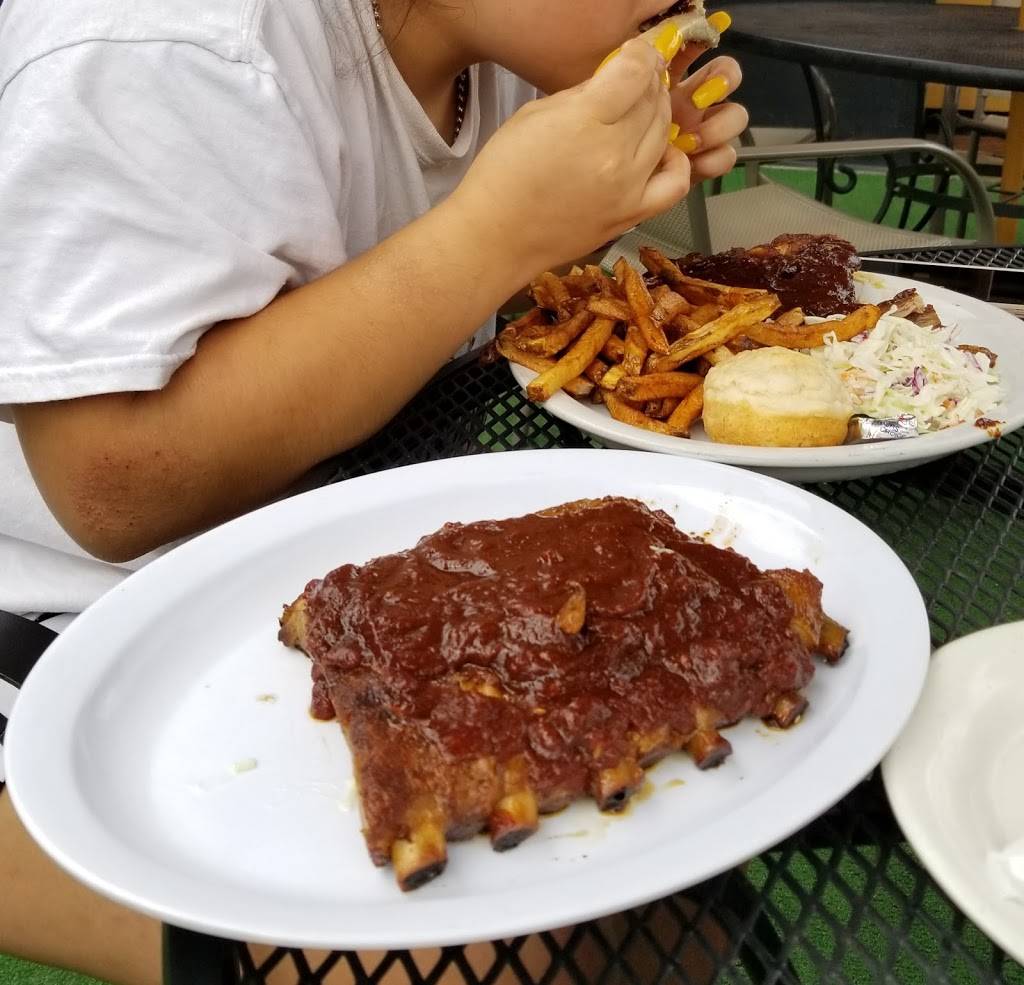 Bubbas Road House | restaurant | 31702 US-2, Sultan, WA 98294, USA | 3607933950 OR +1 360-793-3950