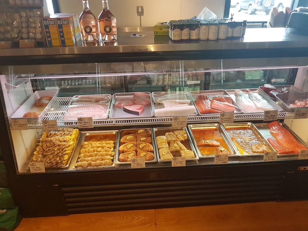 Edgartown Meat & Fish Market | cafe | 240 Edgartown-Vineyard Haven Rd, Edgartown, MA 02539, USA | 5086276200 OR +1 508-627-6200