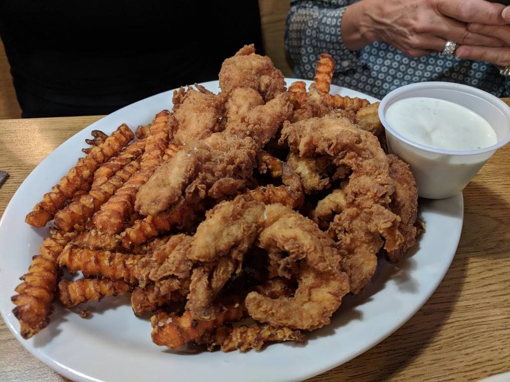 Schemengees Bar & Grille Restaurant | restaurant | 551 Lincoln St, Lewiston, ME 04240, USA | 2077771155 OR +1 207-777-1155