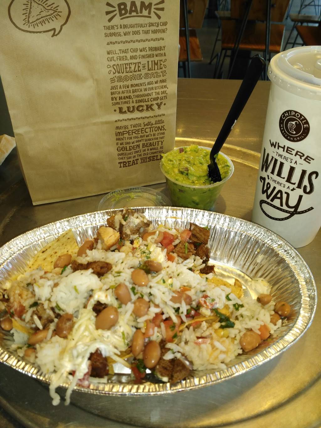 Chipotle Mexican Grill | restaurant | 2320 S Lamar Blvd, Austin, TX 78704, USA | 5125829578 OR +1 512-582-9578