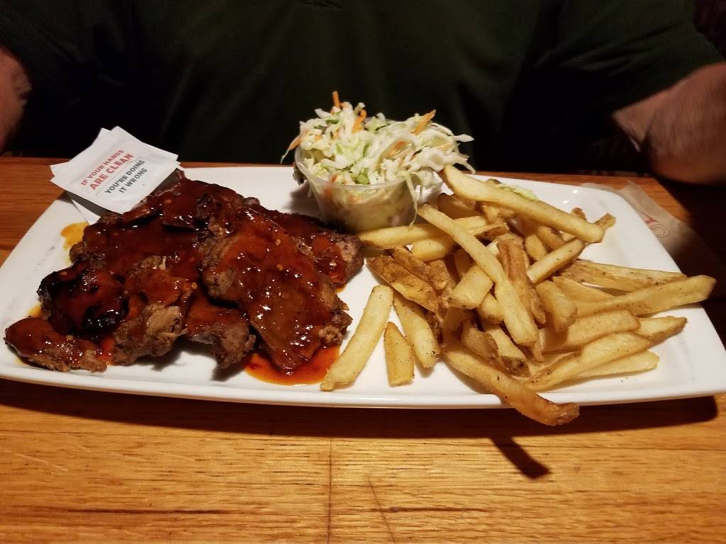 Applebees Grill + Bar | restaurant | W180N9469 Premier Ln, Menomonee Falls, WI 53051, USA | 2622500896 OR +1 262-250-0896