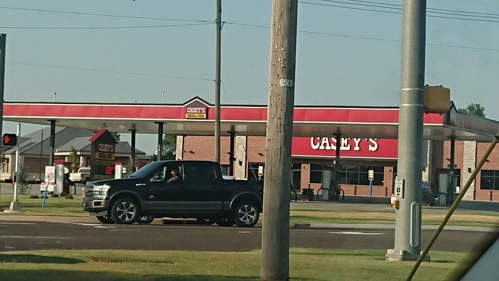 Caseys | meal takeaway | 1685 SW 134th St, Oklahoma City, OK 73170, USA | 4053783419 OR +1 405-378-3419