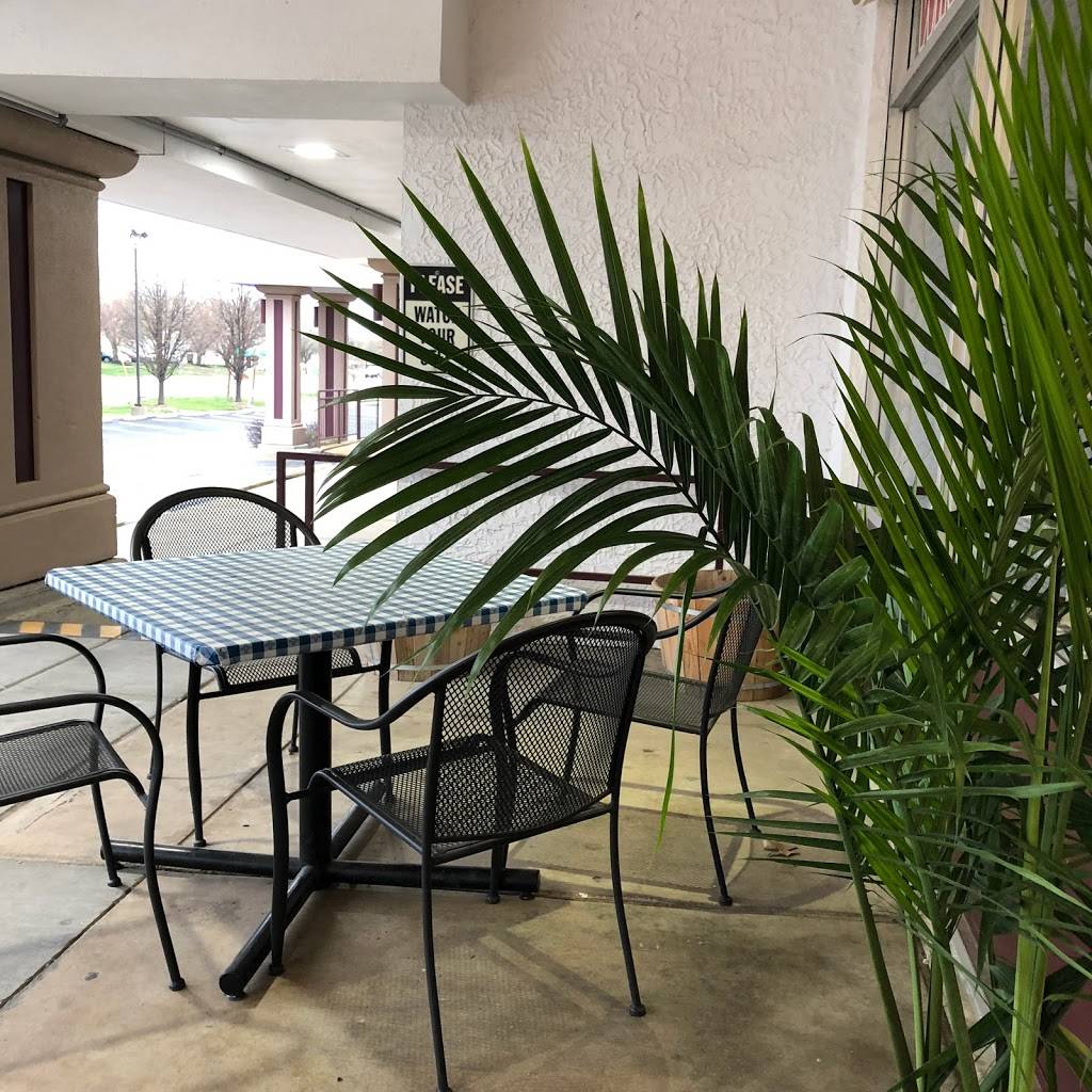 Boardwalk Pizza | restaurant | 15638 Manchester Rd, Ellisville, MO 63011, USA | 6365276969 OR +1 636-527-6969