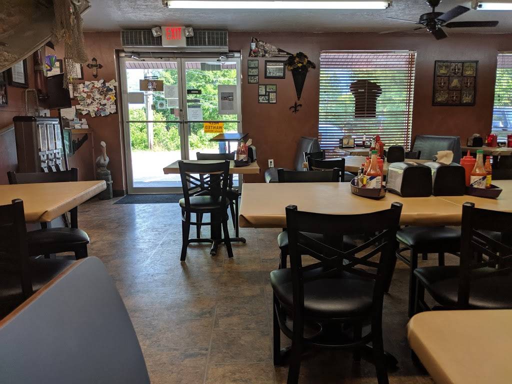 Pawpaws Catfish Kitchen | restaurant | 2760 Wears Valley Rd, Sevierville, TN 37862, USA | 8654464978 OR +1 865-446-4978