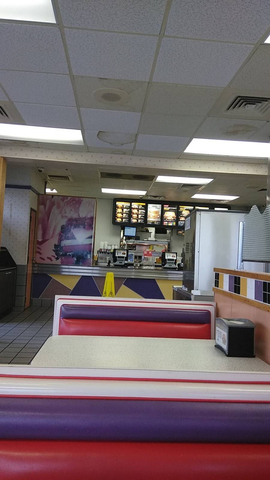 Hardees | restaurant | 913 Moye Blvd, Greenville, NC 27834, USA | 2527588444 OR +1 252-758-8444