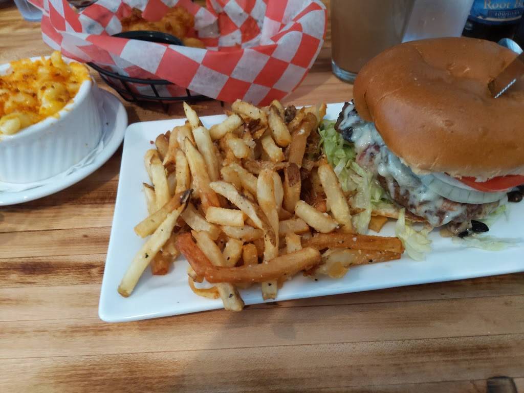 Dads Pub & Grub | restaurant | 1050 Brinton Rd, Pittsburgh, PA 15221, USA | 4127272437 OR +1 412-727-2437