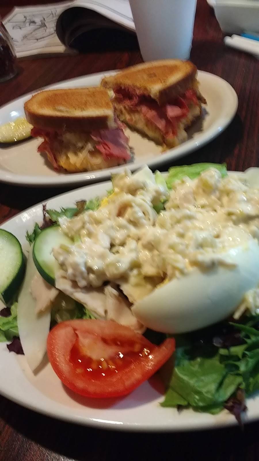 Smiths Restaurant and Deli | restaurant | 3737 N High St, Columbus, OH 43214, USA | 6142677541 OR +1 614-267-7541