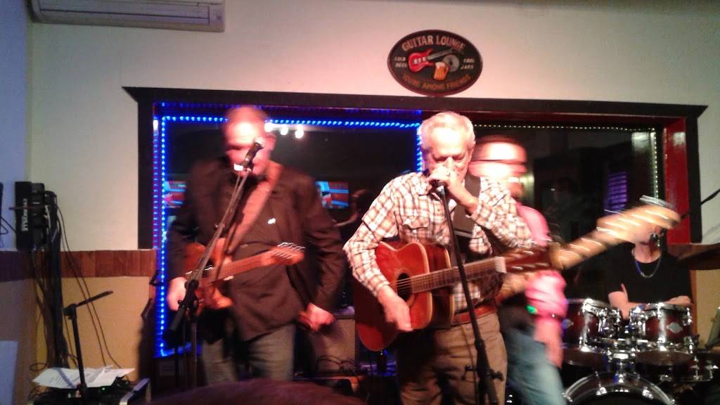 Cheerz Pub and Grill | restaurant | 159 Dundas St E, Trenton, ON K8V 1L5, Canada | 6133944407 OR +1 613-394-4407