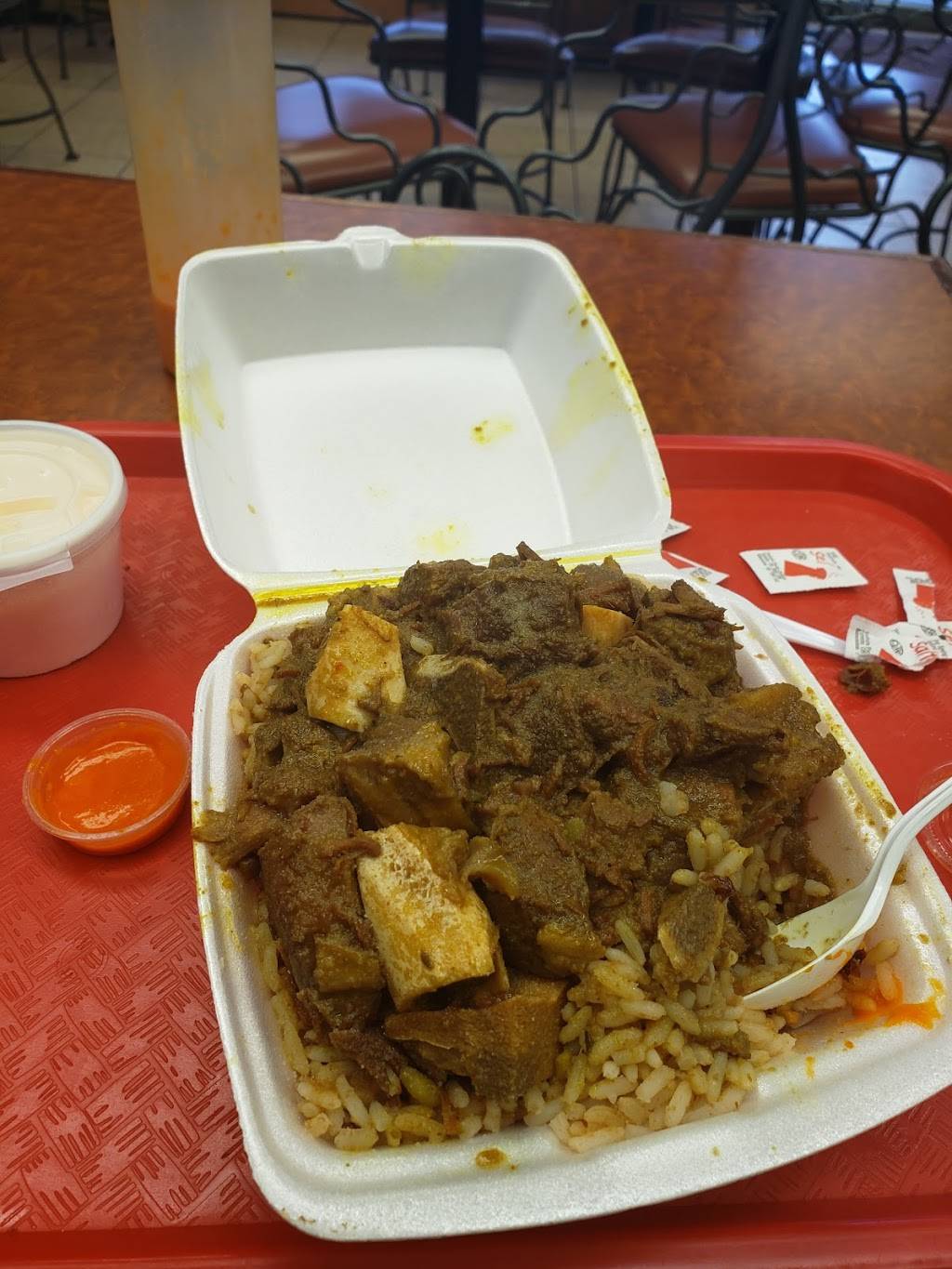 Ninas Tropical Island Caribbean Restaurant | restaurant | 20 Rivermede Rd, Concord, ON L4K 3N3, Canada | 9056698301 OR +1 905-669-8301