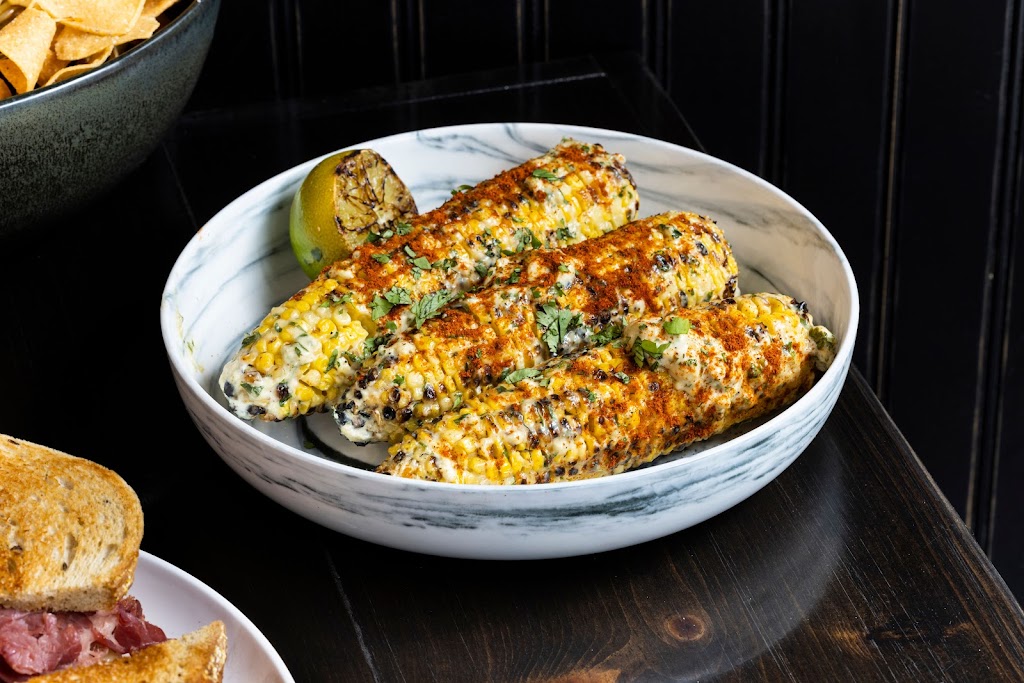 Axel & Byrne | restaurant | 267 Patriot Pl, Foxborough, MA 02035, USA | 7742155279 OR +1 774-215-5279